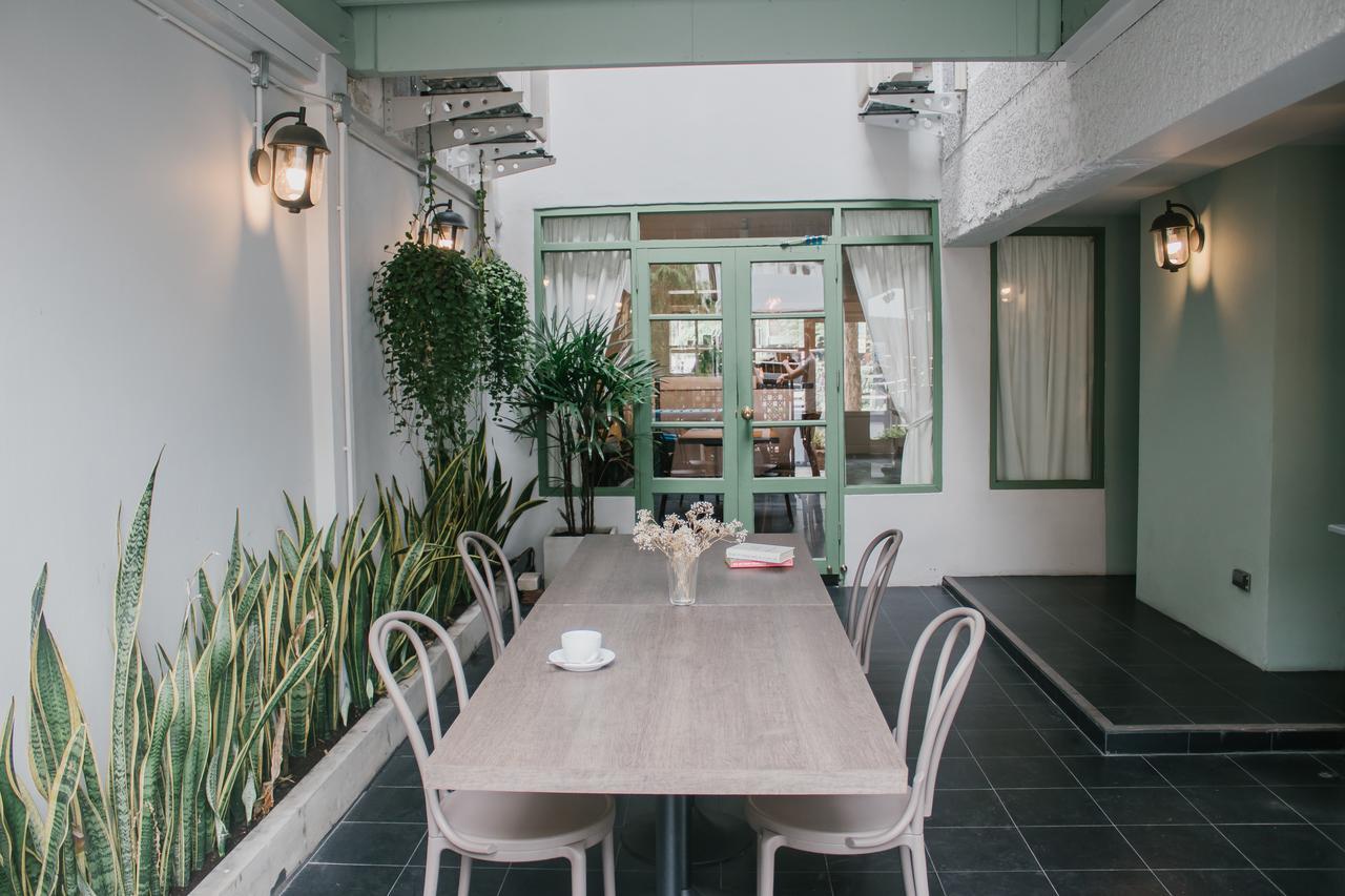 בנגקוק Weeping Willow Sukhumvit 26 מראה חיצוני תמונה